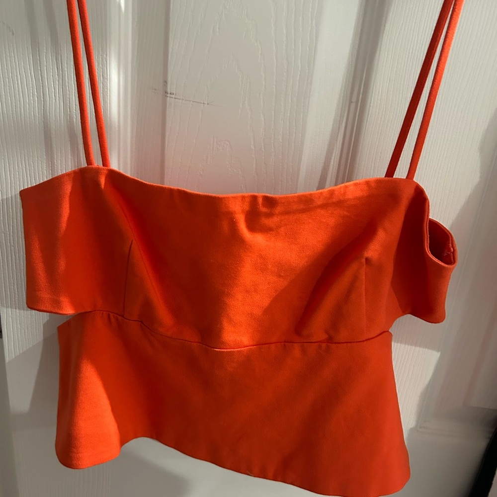 Cropped cut out tank top
